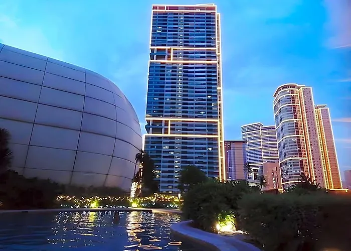 Aveline Executive View@acqua