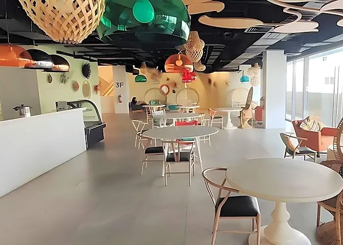 ホテル Aveline Executive View@acqua マニラ市